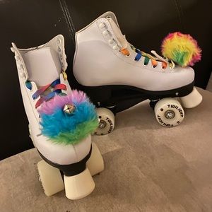 ON HOLD light up roller skates size 7